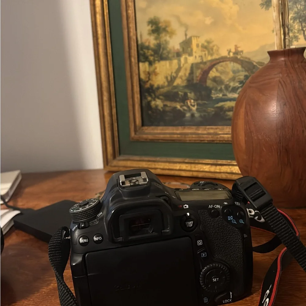 Canon EOS 70D Black Camera